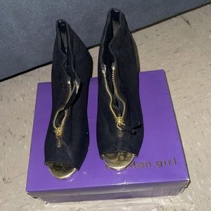 STEVE MADDEN OPEN TOE BOOTIES